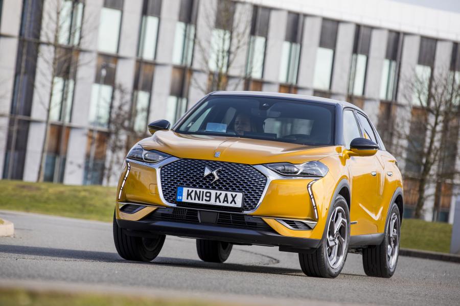  DS 3 Crossback Ultra Prestige 2019 года  (UK) (фото 2 из 13)